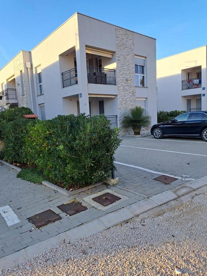 Apartman Lozancic Vir Exterior photo